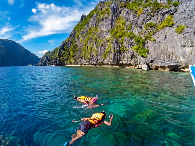 Matinloc Strait (snorkeling)